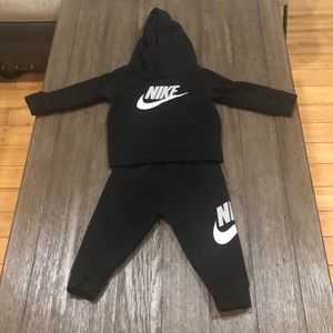 Nike baby Sweatsuit